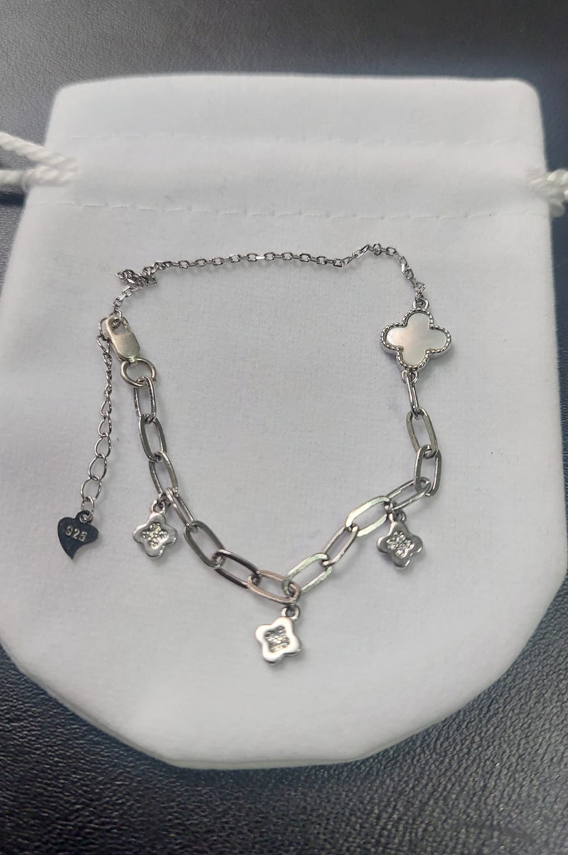 PULSERA VAN CLEEF BLANCA